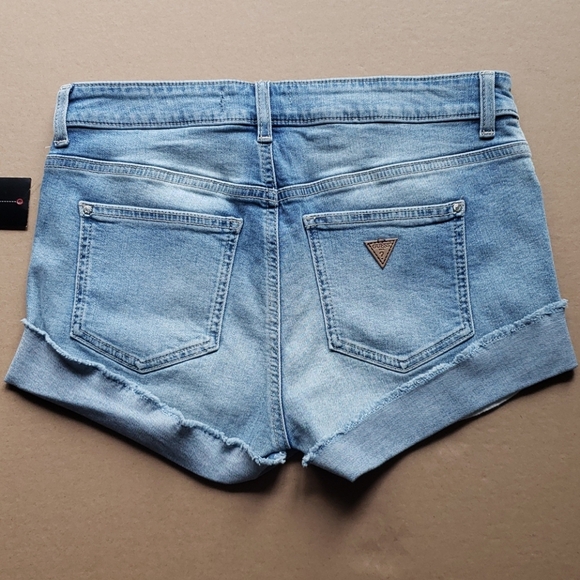 NEW GUESS Skinny Hem Turnback Denim Short SZ 27 - Picture 5 of 6